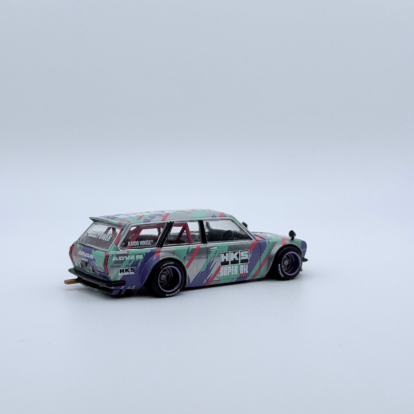 Kaido House x Mini GT Datsun 510 Wagon HKS Livery